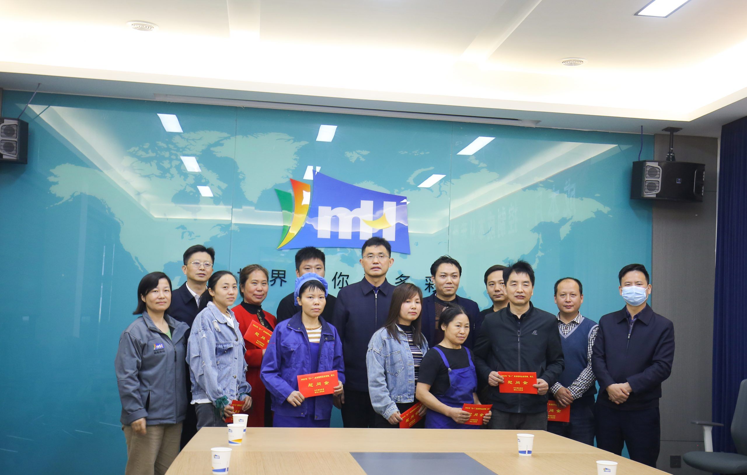 澧縣縣委副書(shū)記、縣長(zhǎng)王啟武蒞臨湖南萌恒慰問(wèn)一線員工